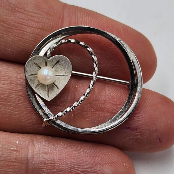Vintage 1960s Sterling Silver Genuine Pearl Heart Pin Open Signed Collectible - Picture 2 of 6